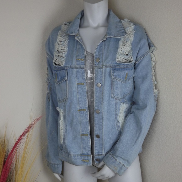Beautiful Blue Jeans Jacket w/ Torn Detailing - Picture 2 of 8